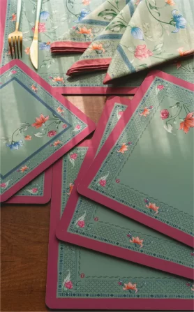 Flora Recycled Wood Mats – Set of 4