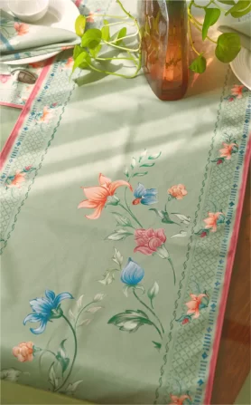 Flora Table Runner